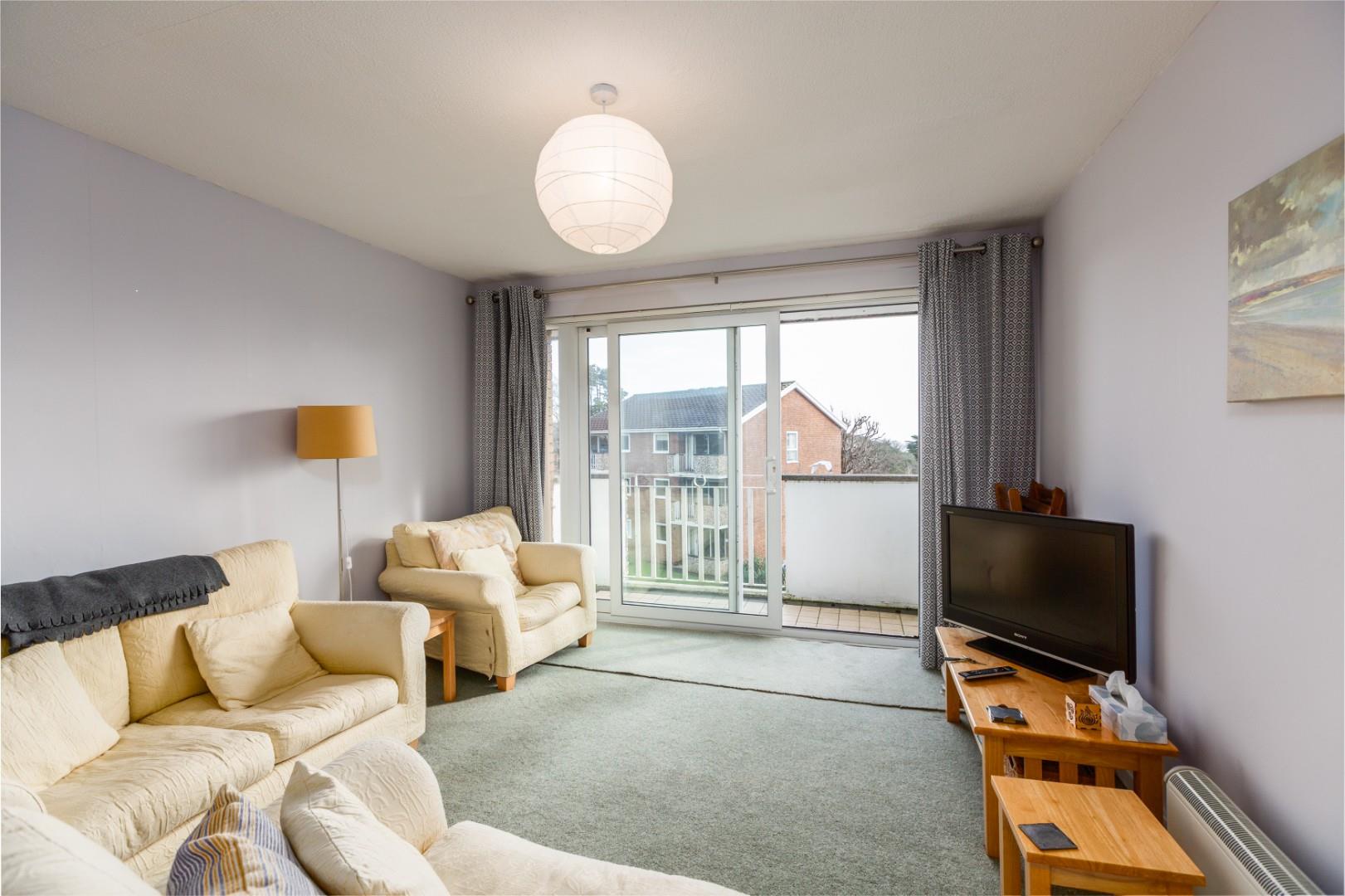 Groves Avenue, Langland, Swansea, SA3 4QX